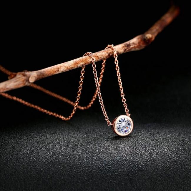 Lucia's 1 Carat Round Gemstone